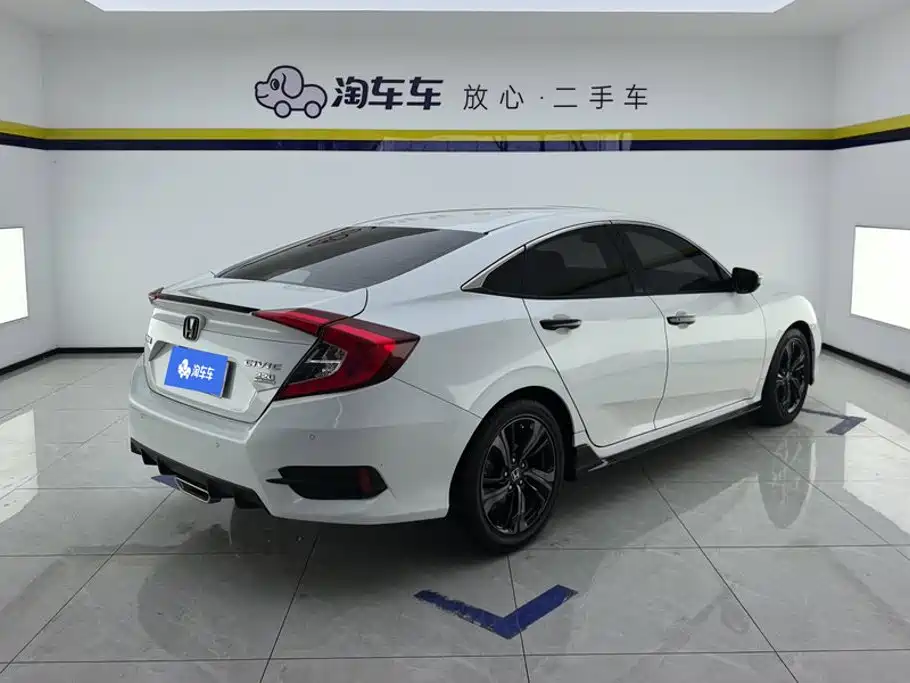 Honda Civic — миниатюра 3