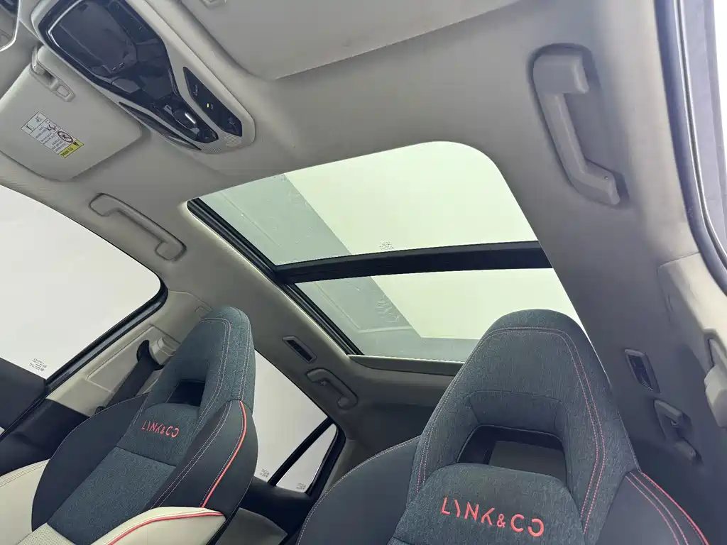 Lynk & Co 06 — миниатюра 17