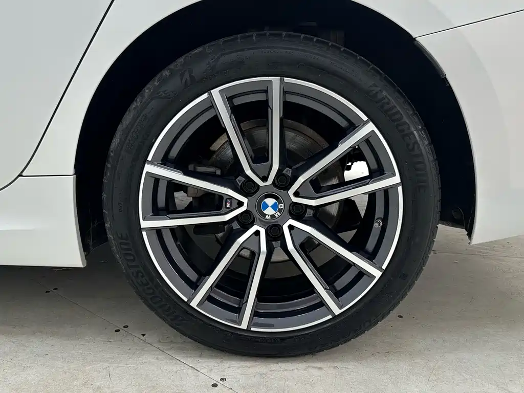 BMW 3 Series — миниатюра 17