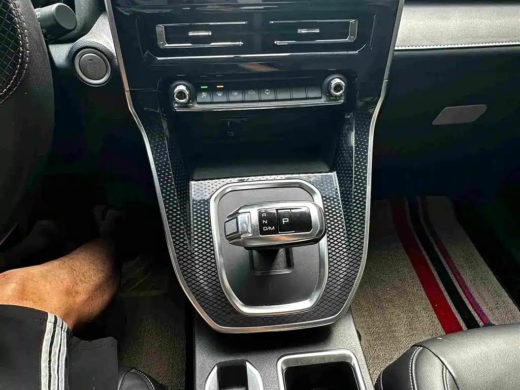 Haval M6 — миниатюра 12