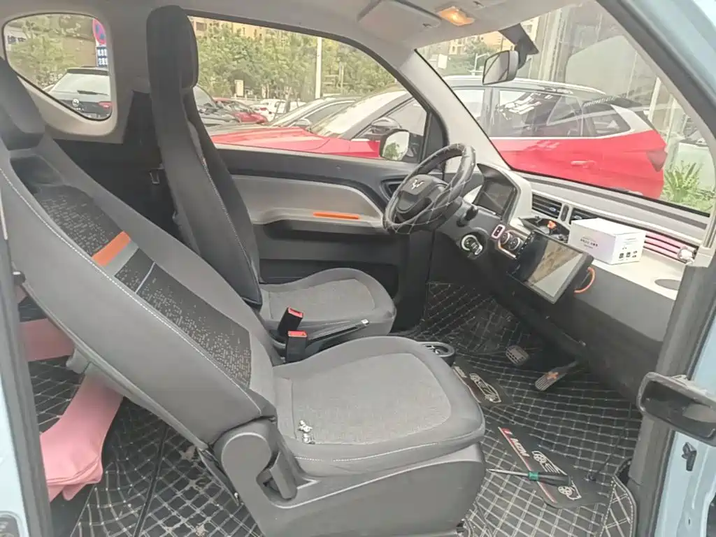 Wuling MINIEV — миниатюра 25