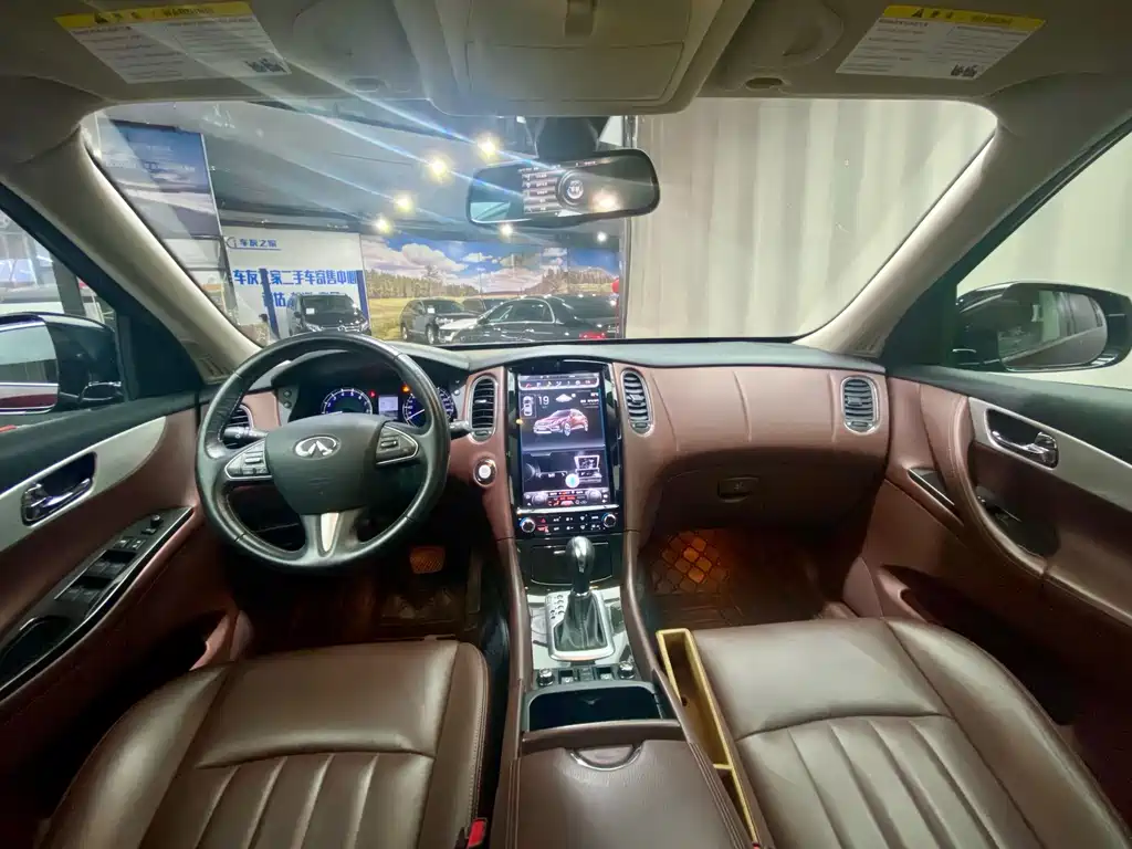 Infiniti QX50 — миниатюра 12