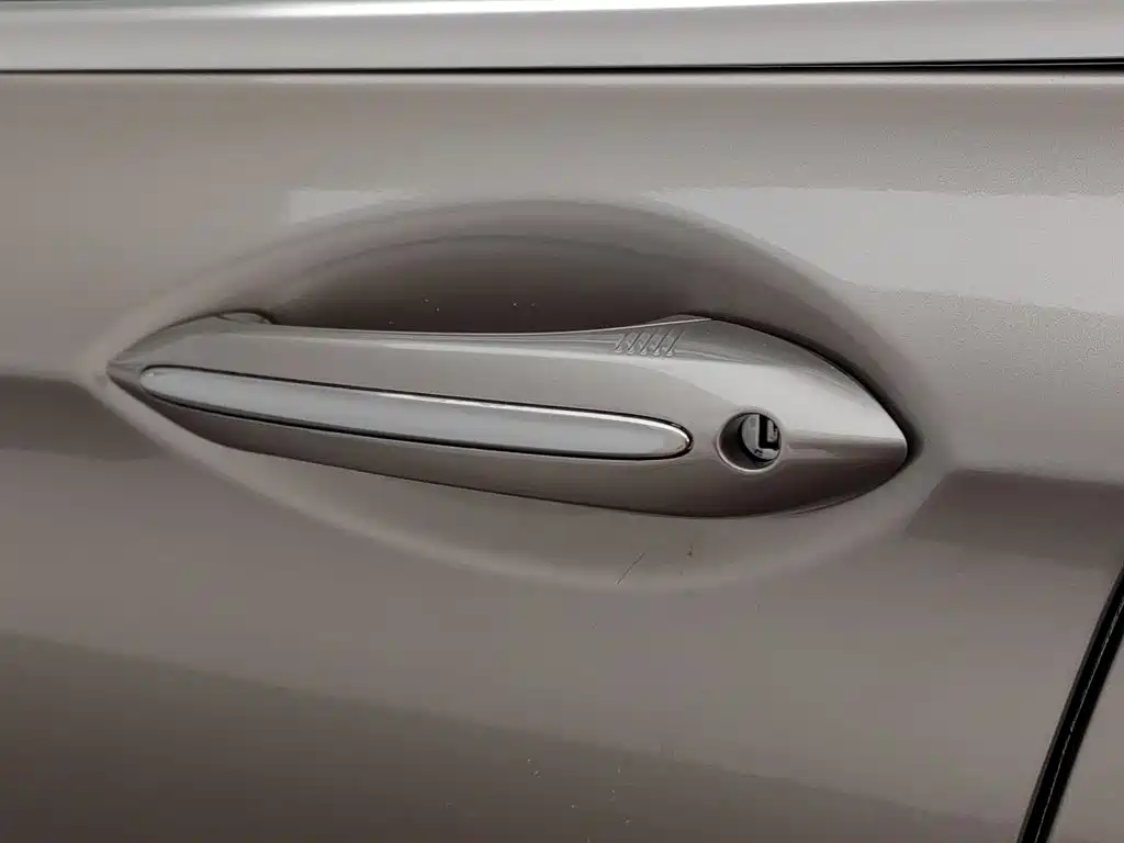 BMW 7 Series — миниатюра 18