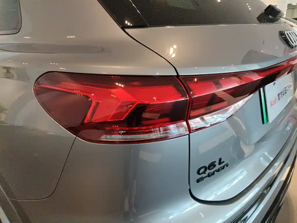 Audi Q6L e-tron — миниатюра 15