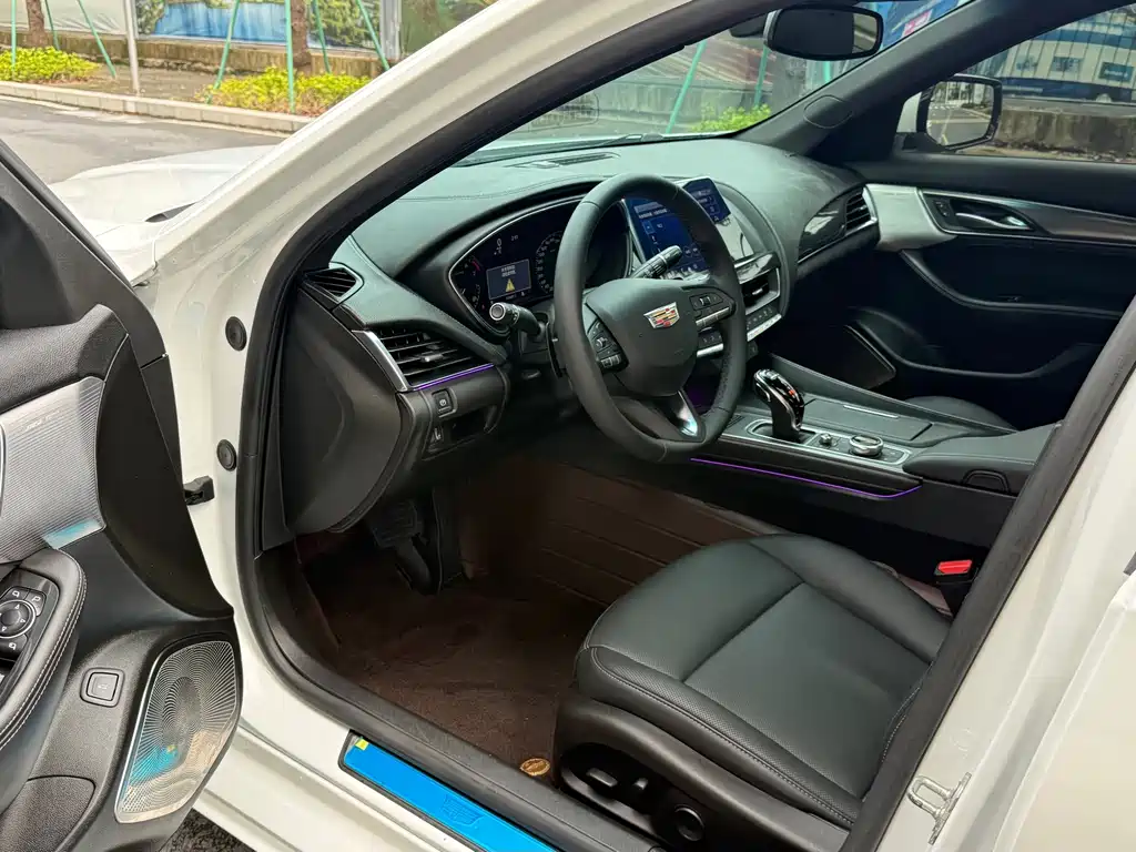 Cadillac CT5 — миниатюра 9