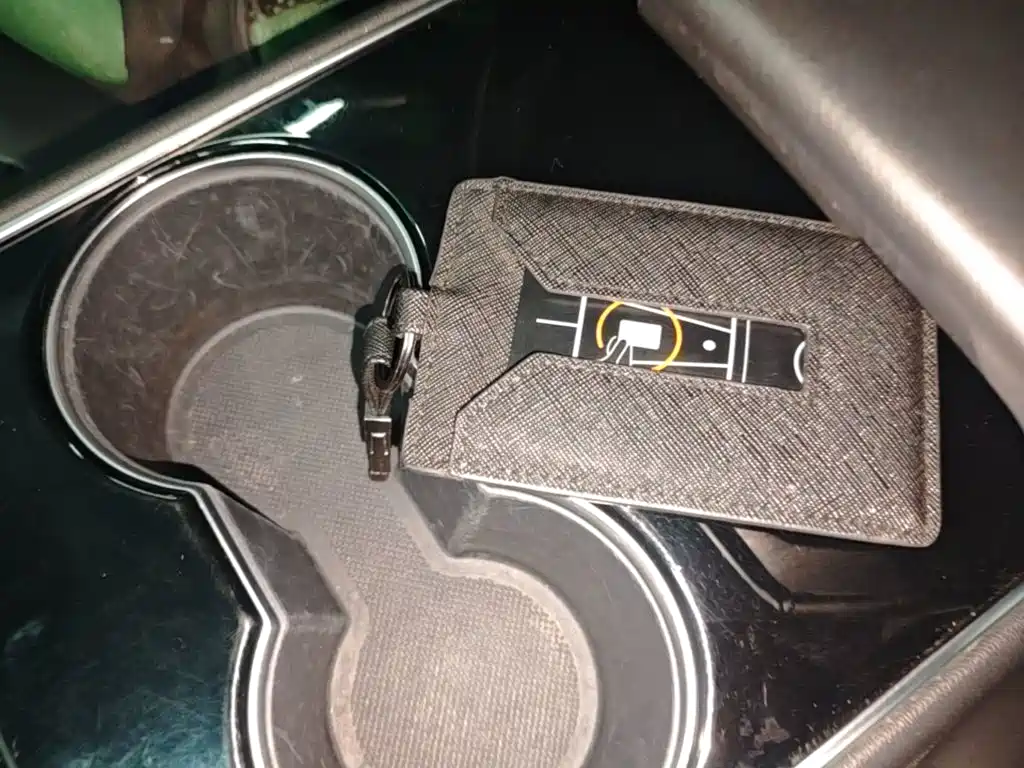 Tesla Model 3 — миниатюра 9