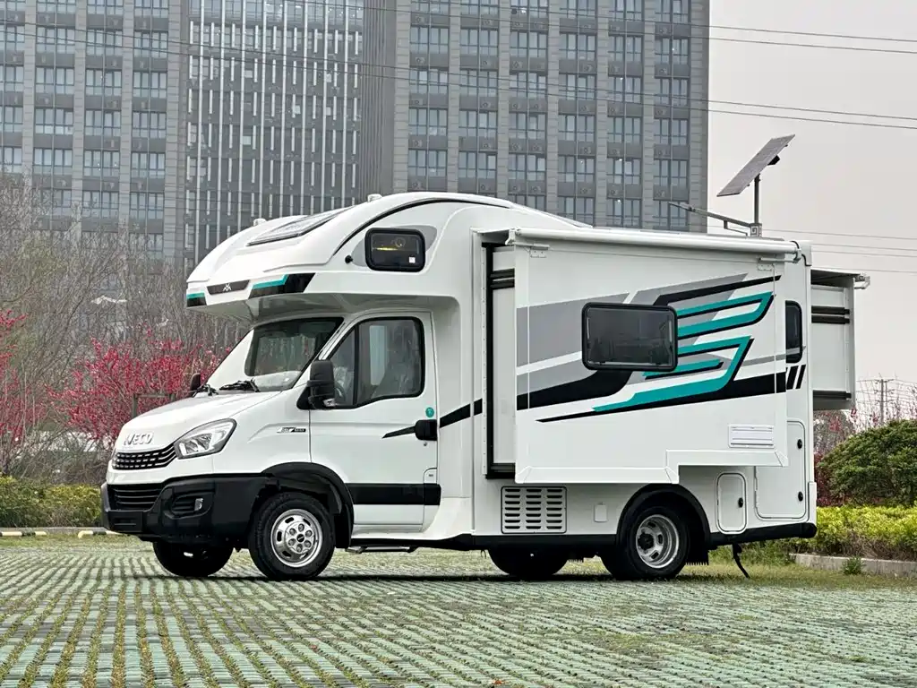 Iveco  0