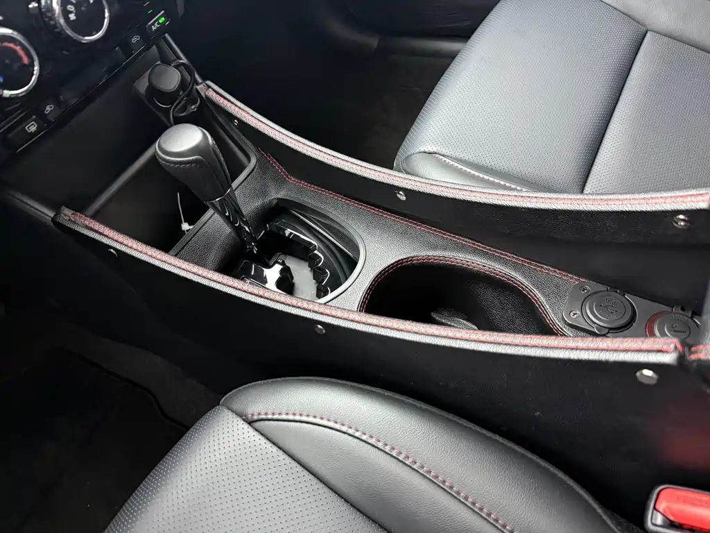 Toyota Yaris L — миниатюра 23