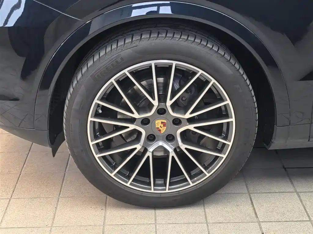 Porsche Cayenne — миниатюра 32