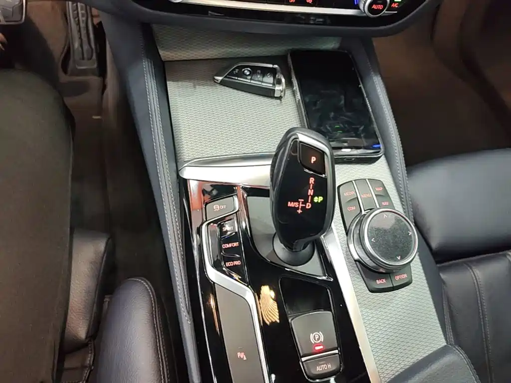 BMW 5 Series (Import) — миниатюра 14