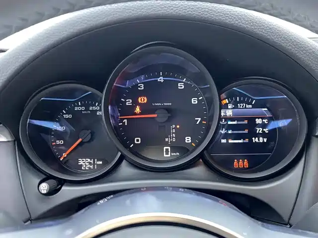 Porsche Macan — миниатюра 10