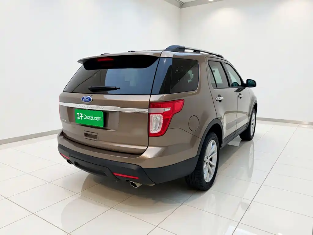Ford Explorer (Import) — миниатюра 4