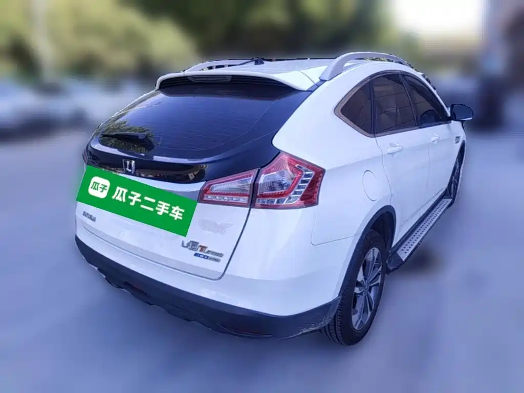 Luxgen U6 — миниатюра 10