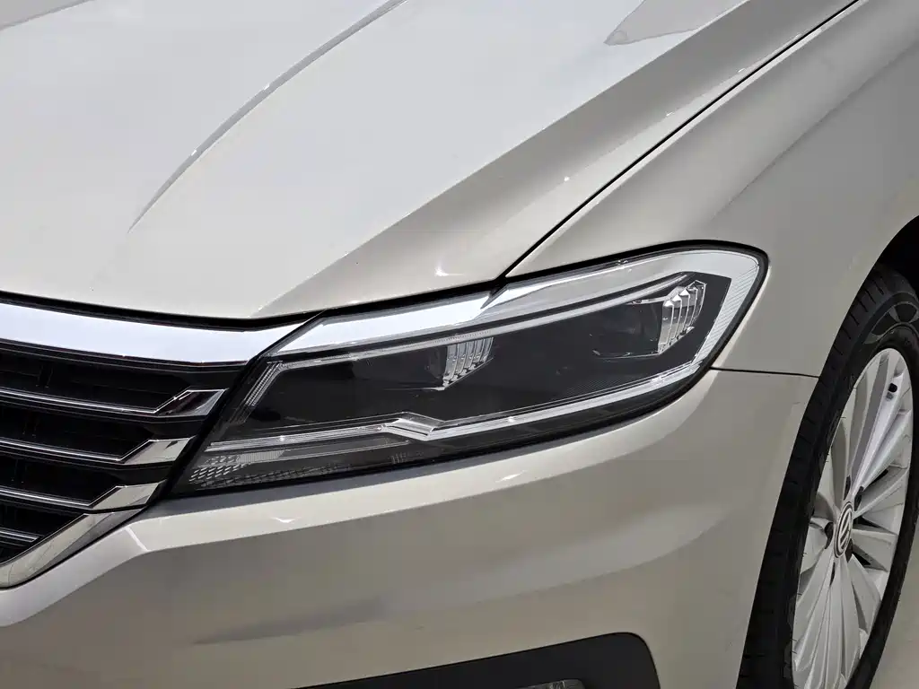 Volkswagen Lavida — миниатюра 3