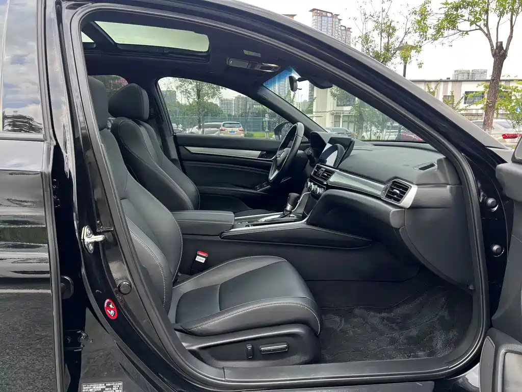 Honda Inspire 260TURBO Exquisite Edition, фото 5