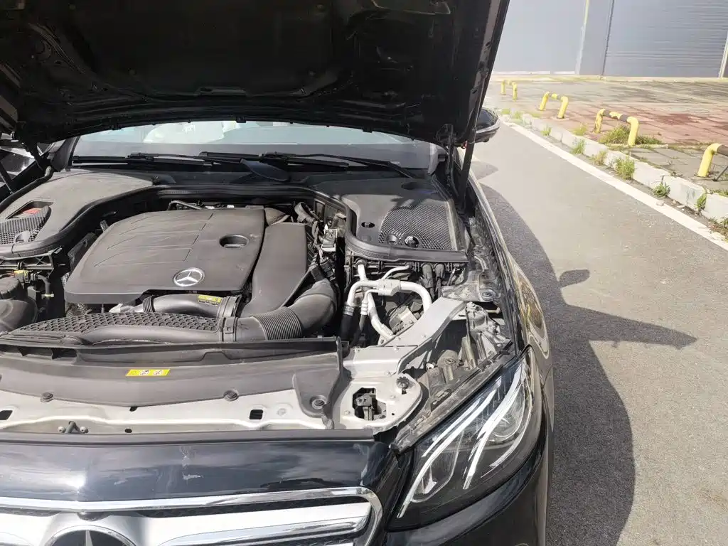 Mercedes-Benz E-Class — миниатюра 21