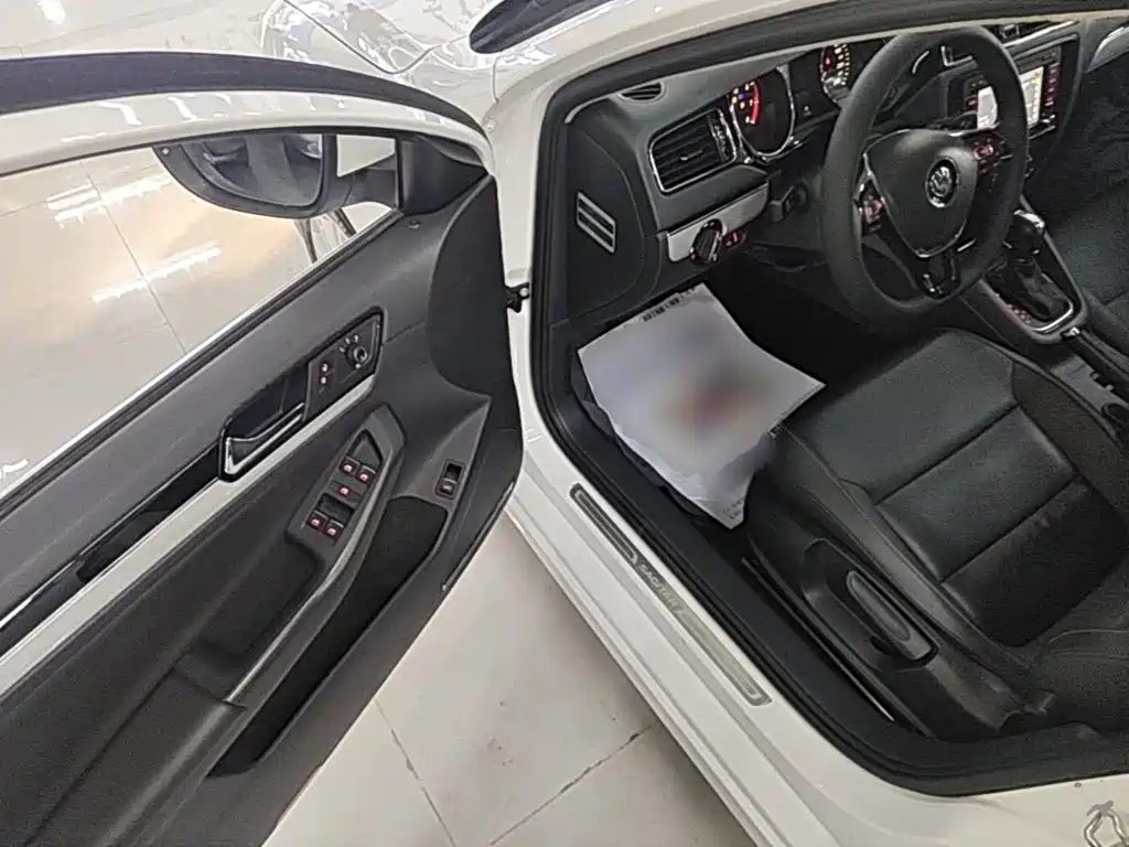 Volkswagen Sagitar — миниатюра 16