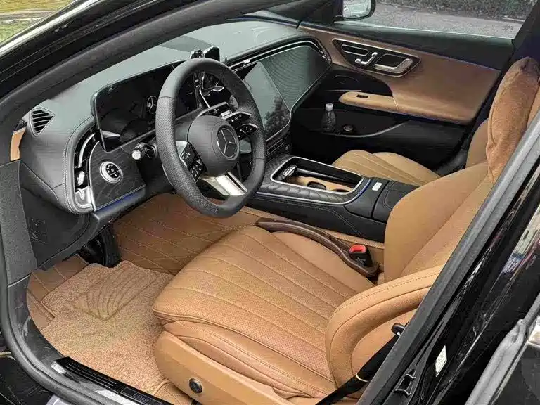 Mercedes-Benz E-Class — миниатюра 7
