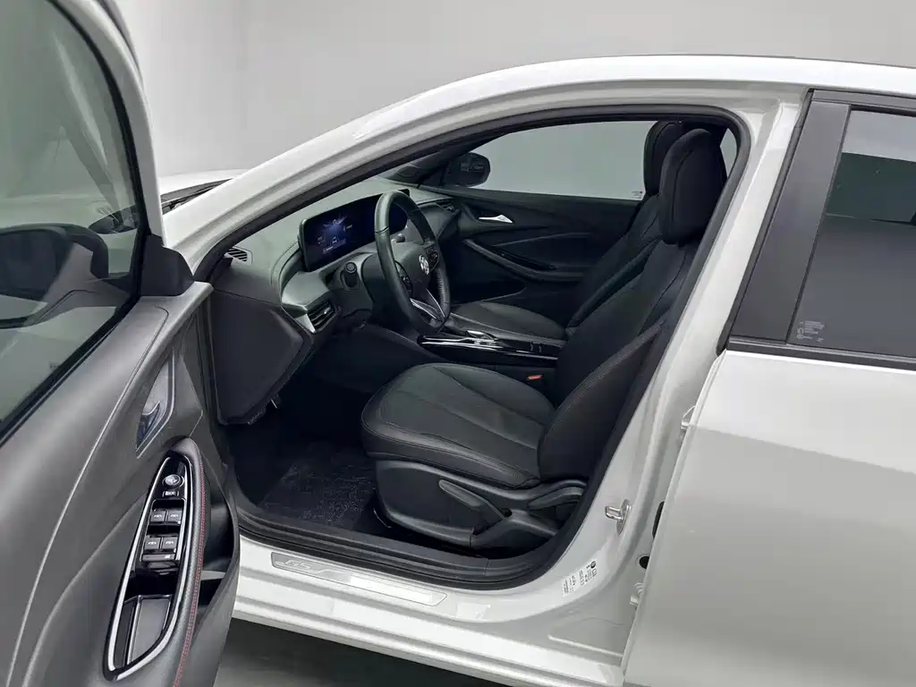Buick Verano — миниатюра 5