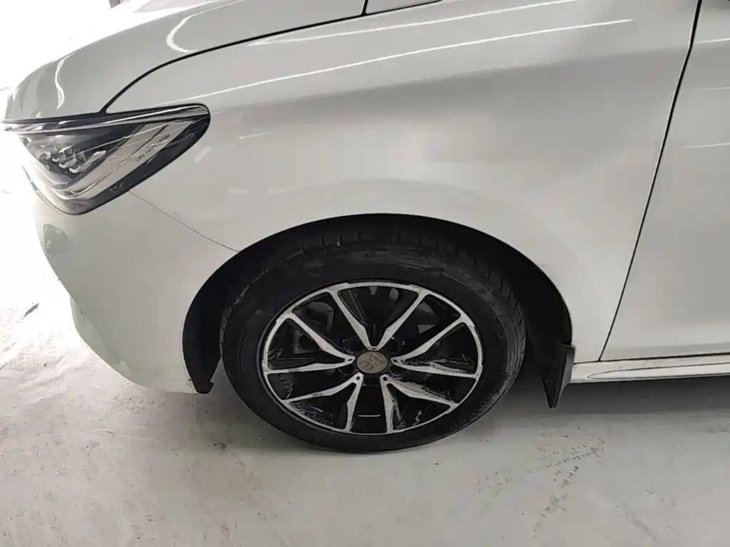 BYD MAX — миниатюра 23
