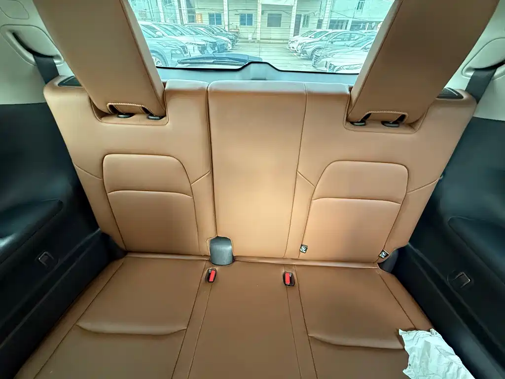 Nissan Teramont — миниатюра 10