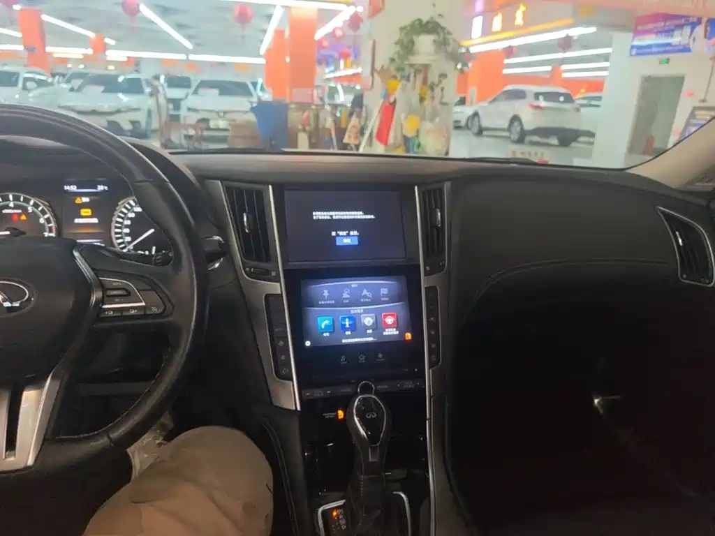 Infiniti Q50L — миниатюра 10