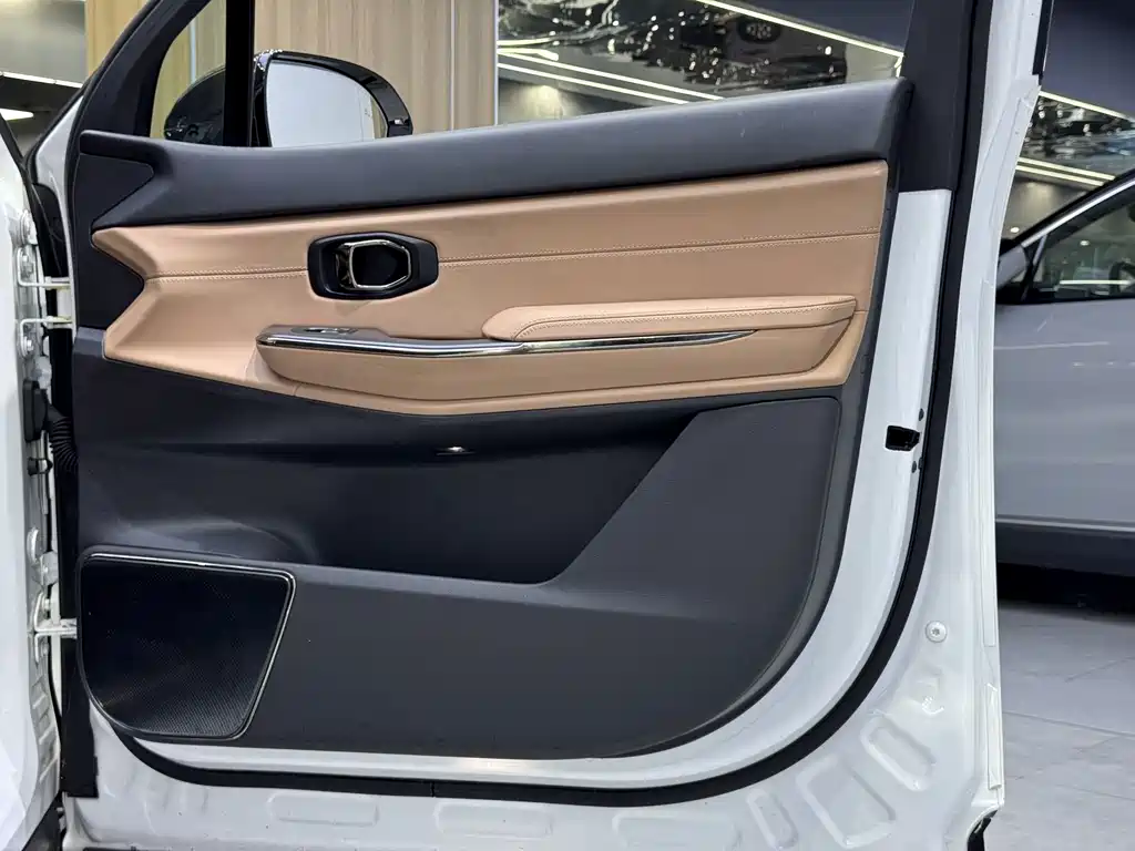 NIO ES8 — миниатюра 15