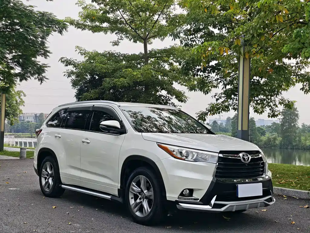 Toyota Highlander — миниатюра 3