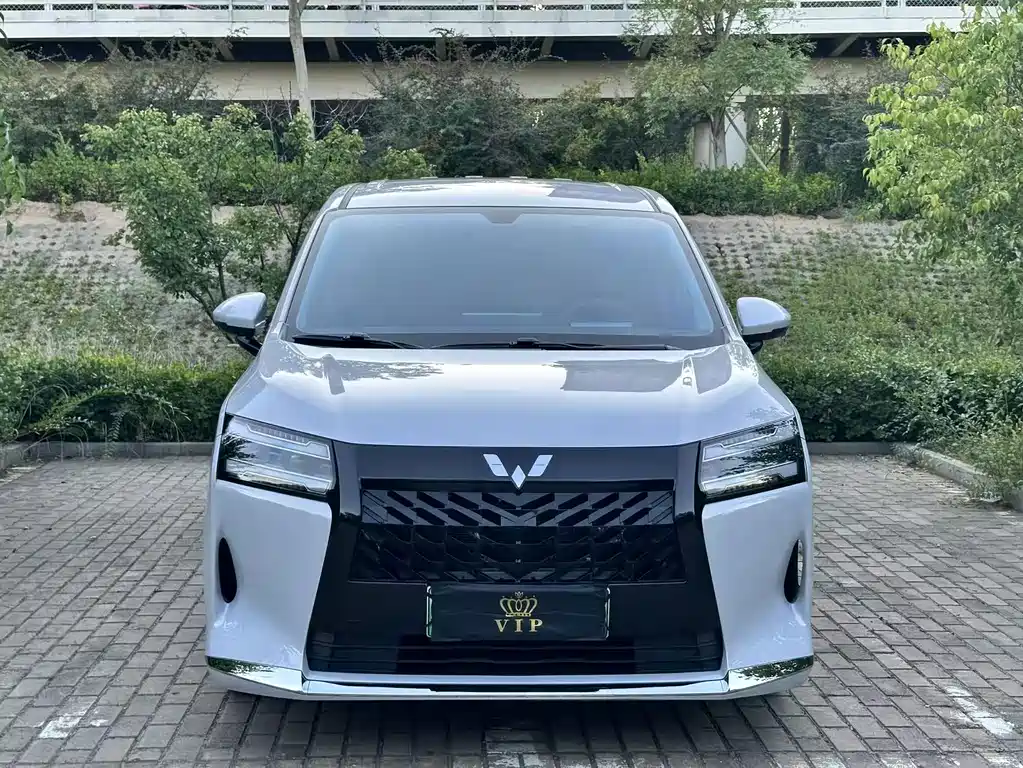 Wuling Xingguang 730 New Energy — миниатюра 2