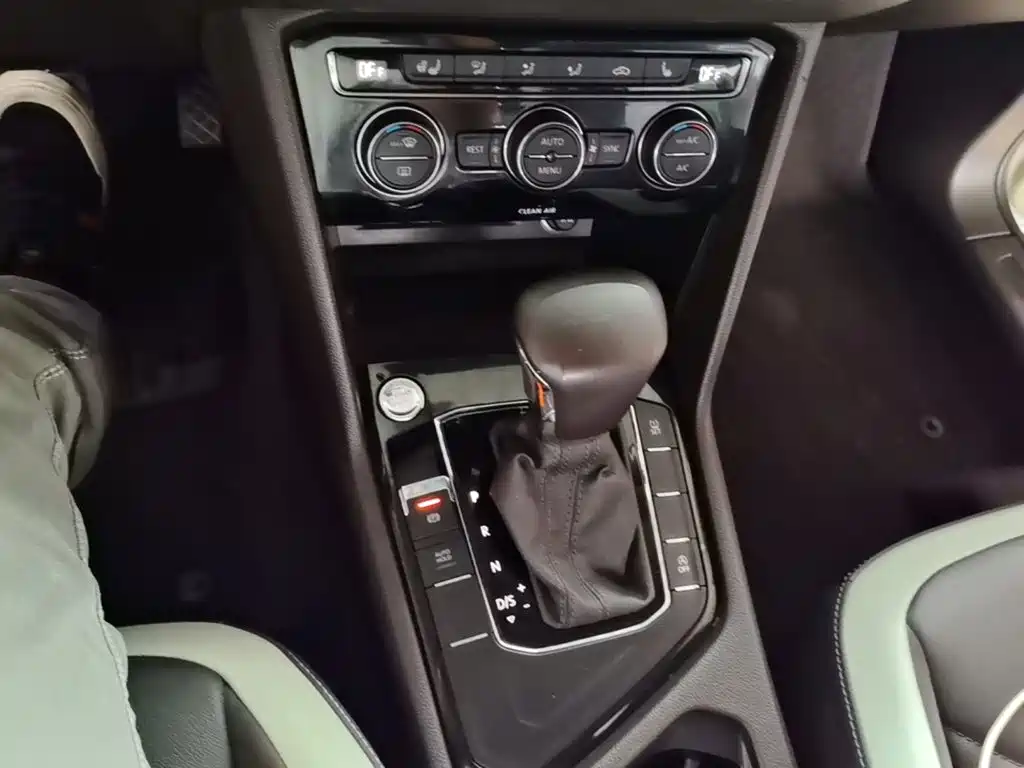 Volkswagen Tiguan L — миниатюра 14