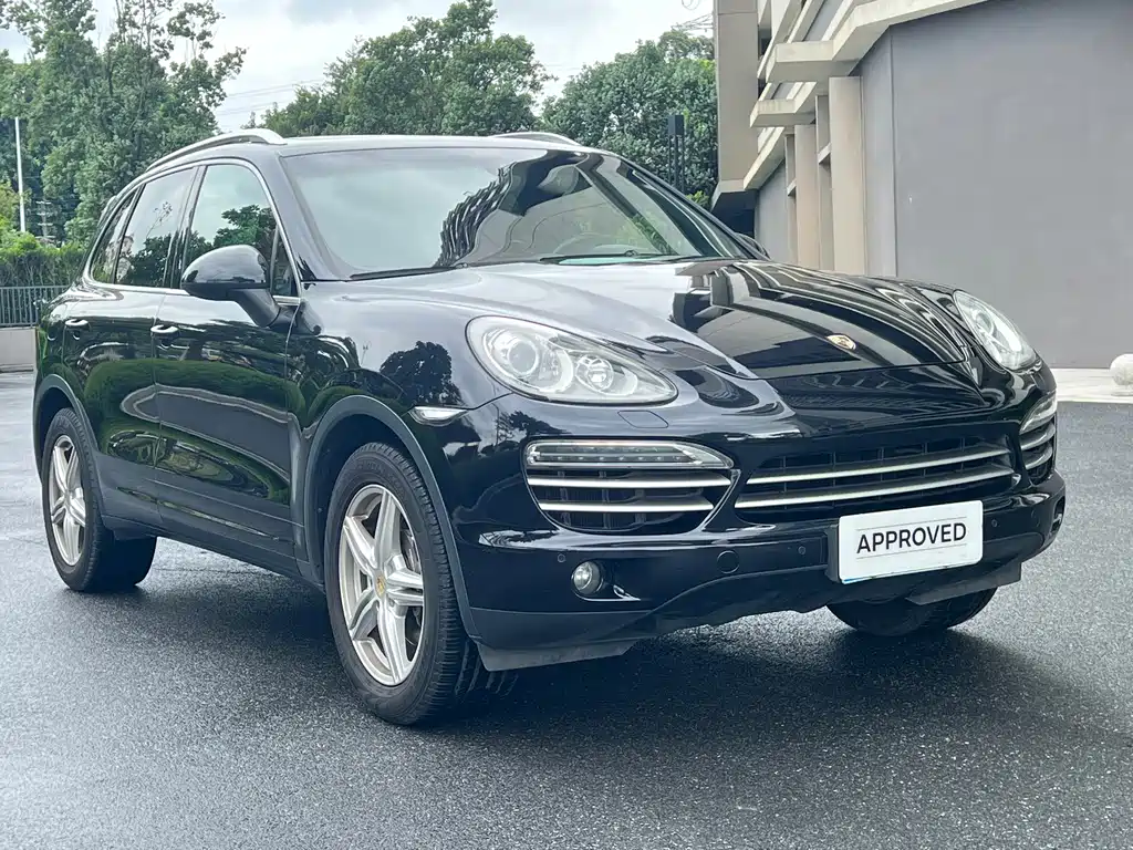 Porsche Cayenne — миниатюра 3