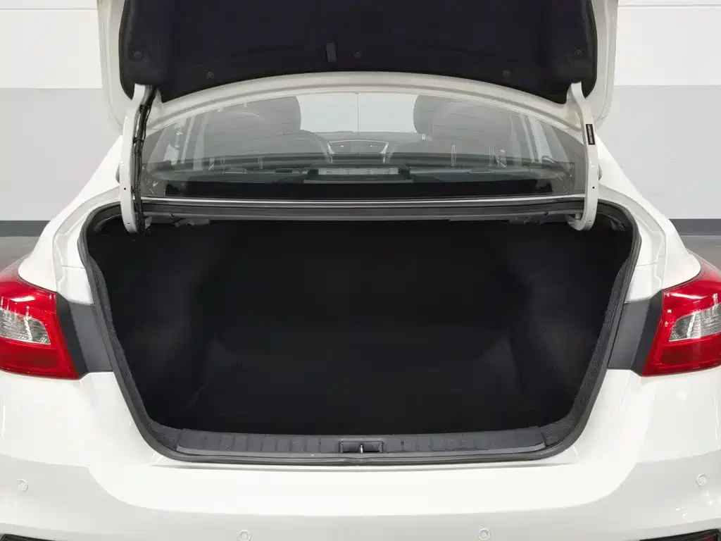 Nissan Sylphy — миниатюра 16