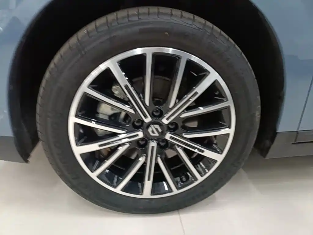 Leapmotor Leapmotor B10 — миниатюра 23