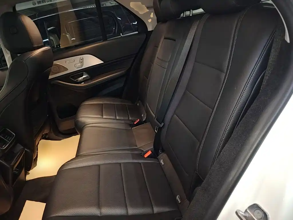 Mercedes-Benz GLE (Import) — миниатюра 17