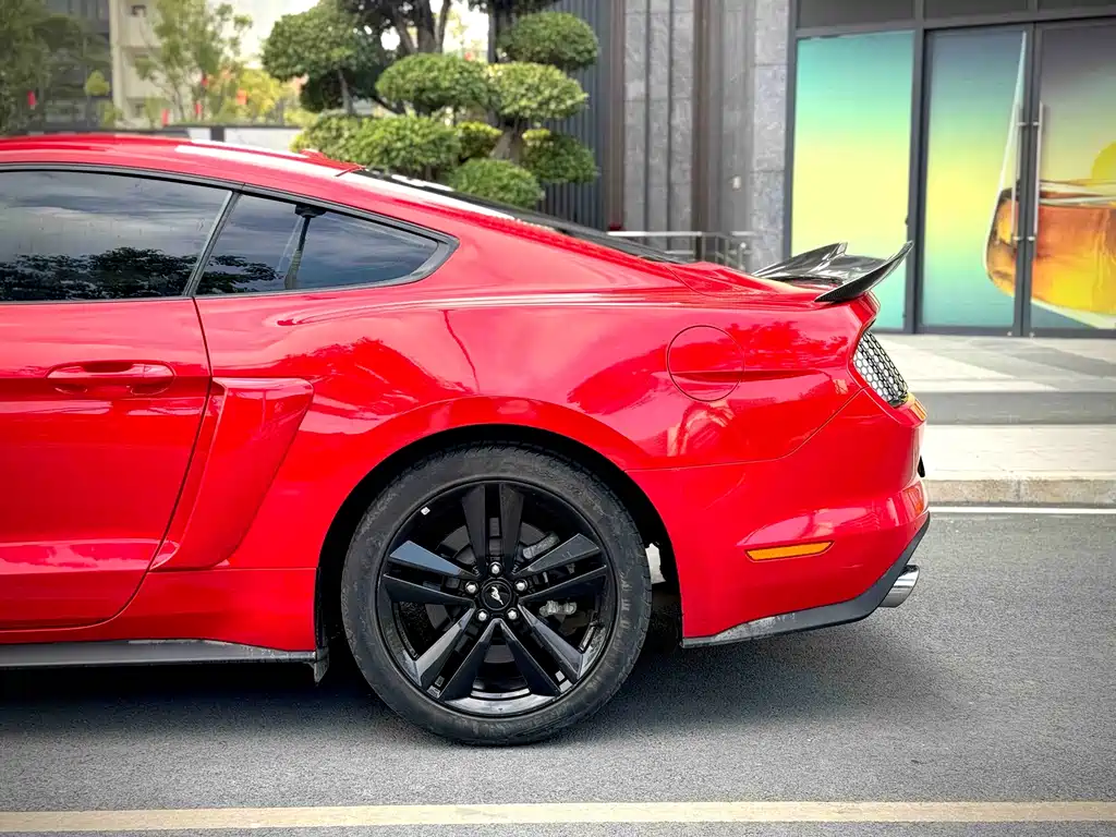 Ford Mustang 2.3T Sport Edition, фото 6