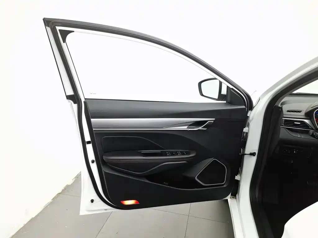 Geely Binrui — миниатюра 8