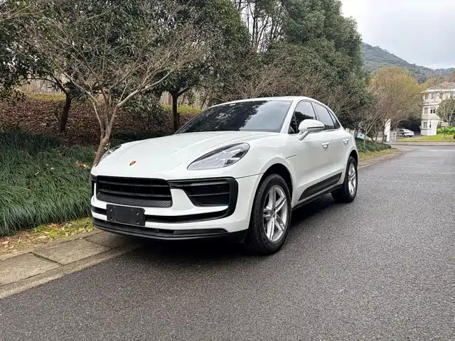 PORSCHE MACAN 2022