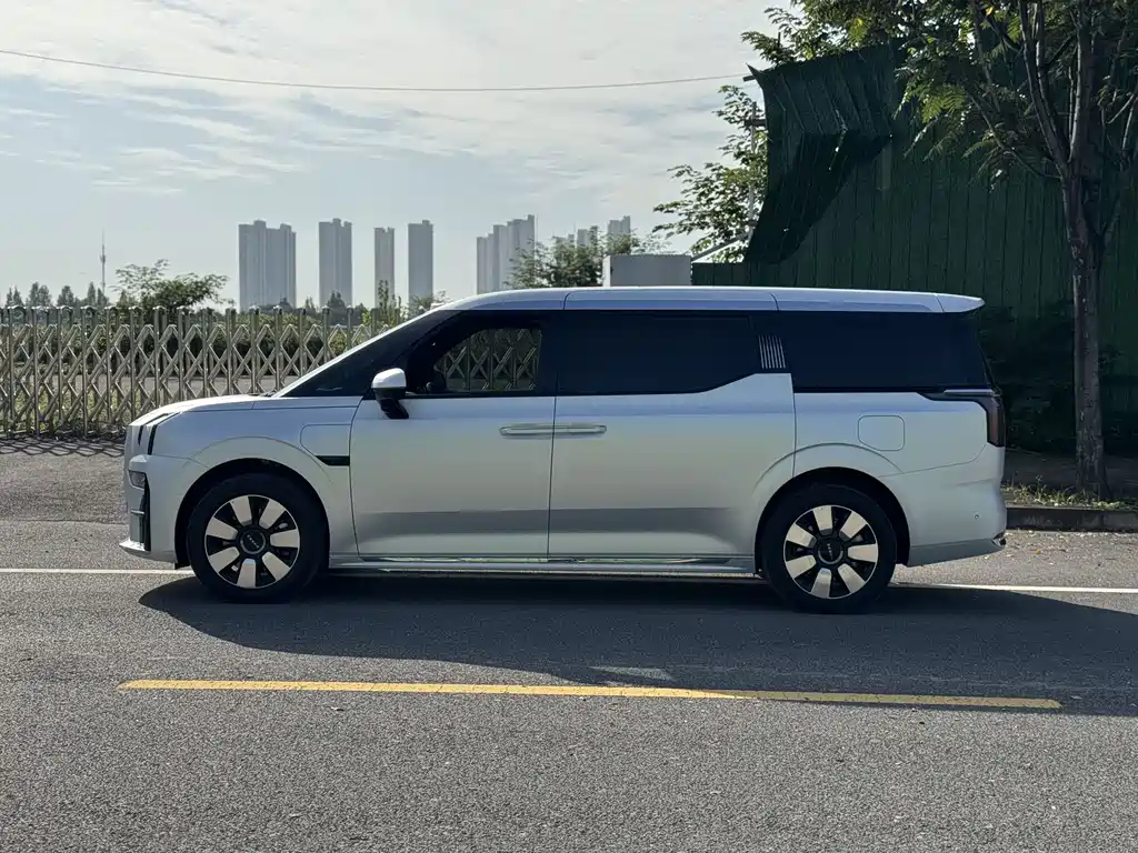 ZEEKR EXTREME KRYPTON 009