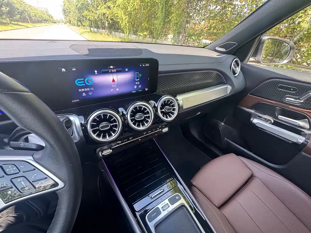 Mercedes-Benz EQB — миниатюра 8