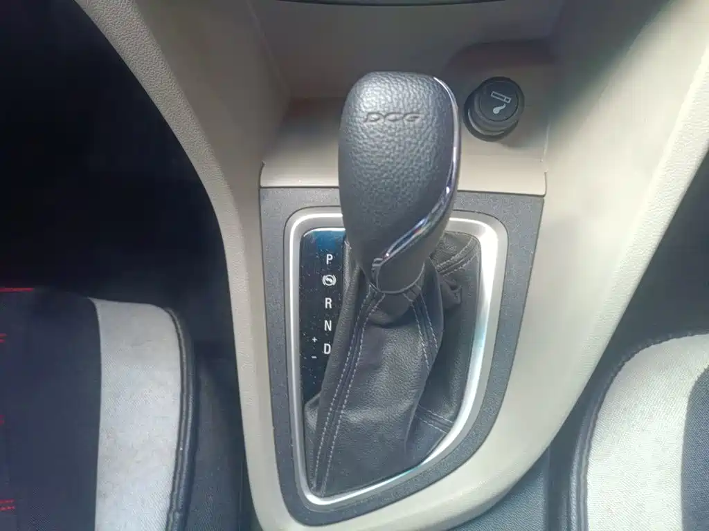 Buick Excelle — миниатюра 10