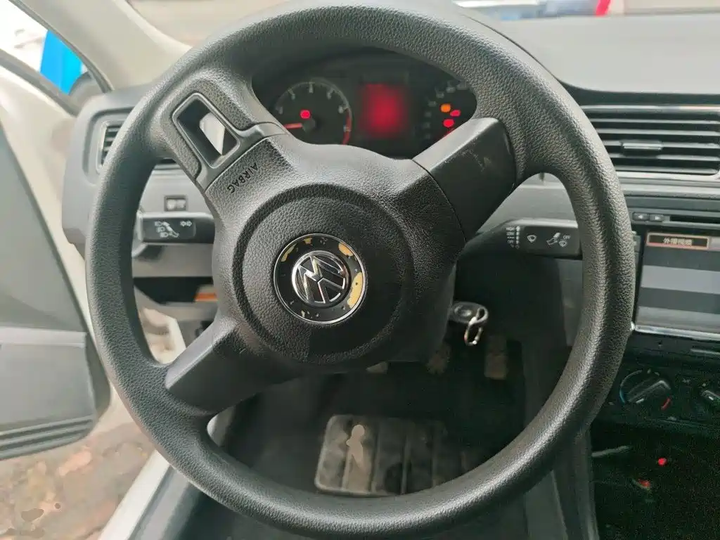 Volkswagen Santana — миниатюра 11