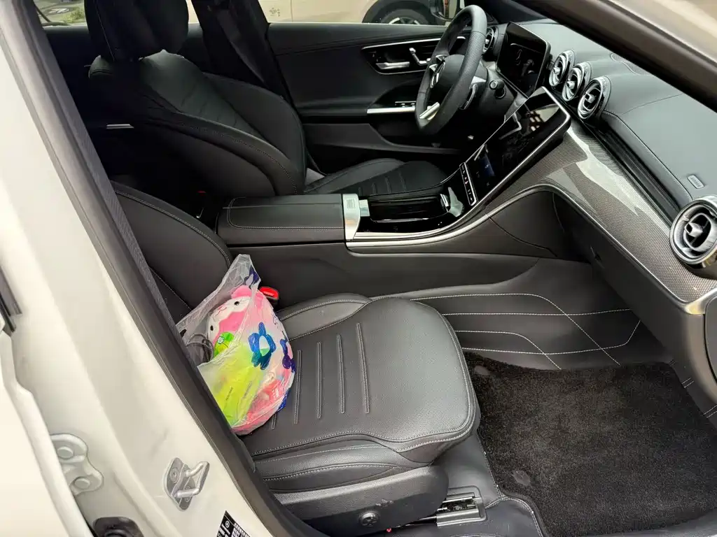 Mercedes-Benz C-Class — миниатюра 7
