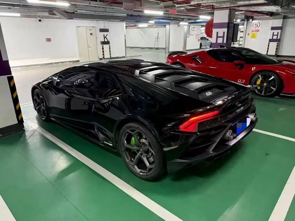 LAMBORGHINI HURACÁN