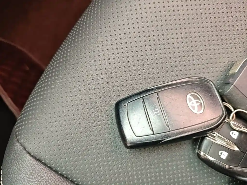 Toyota Frontlander — миниатюра 9