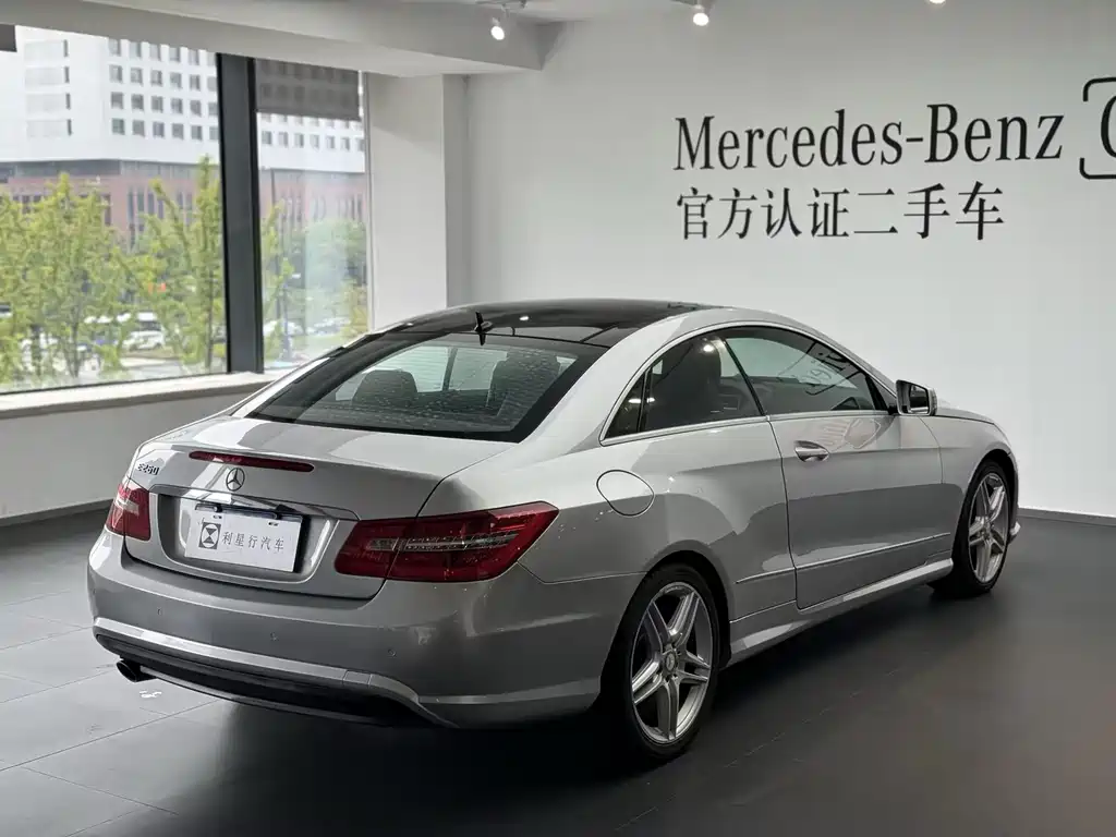 Mercedes-Benz E-Class (Import) — миниатюра 12