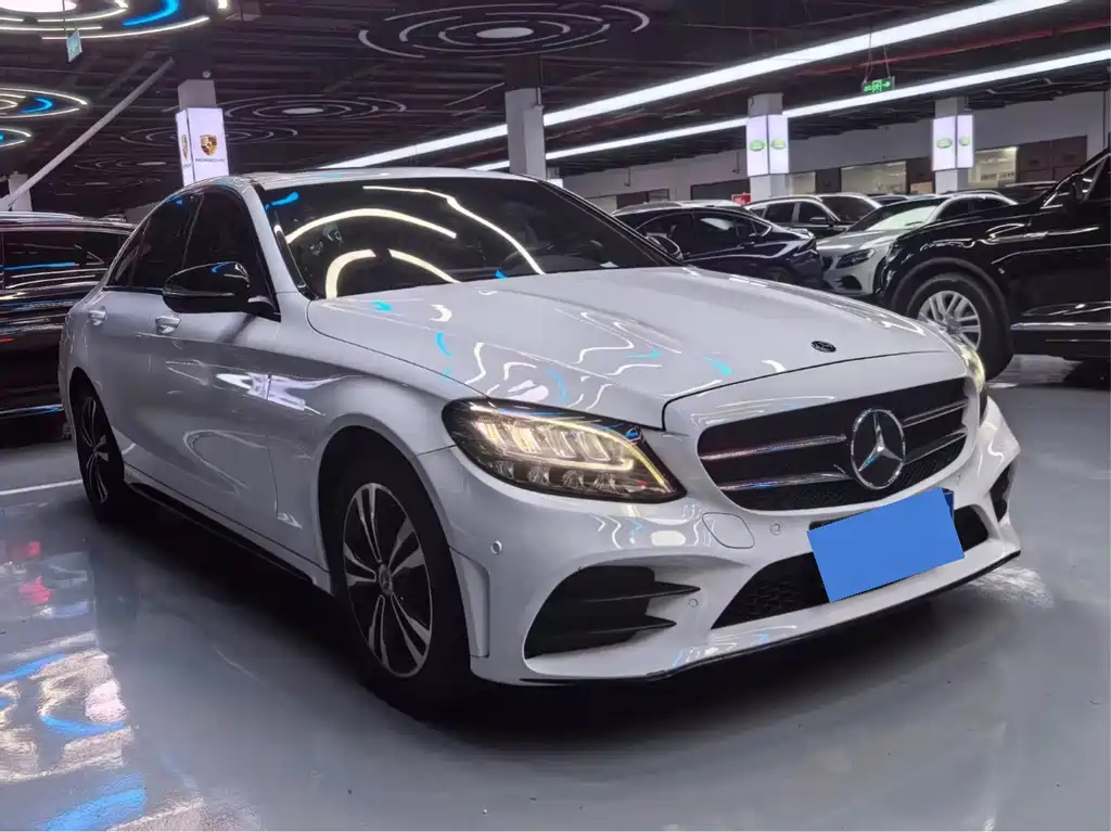 Mercedes-Benz C-Class — миниатюра 3