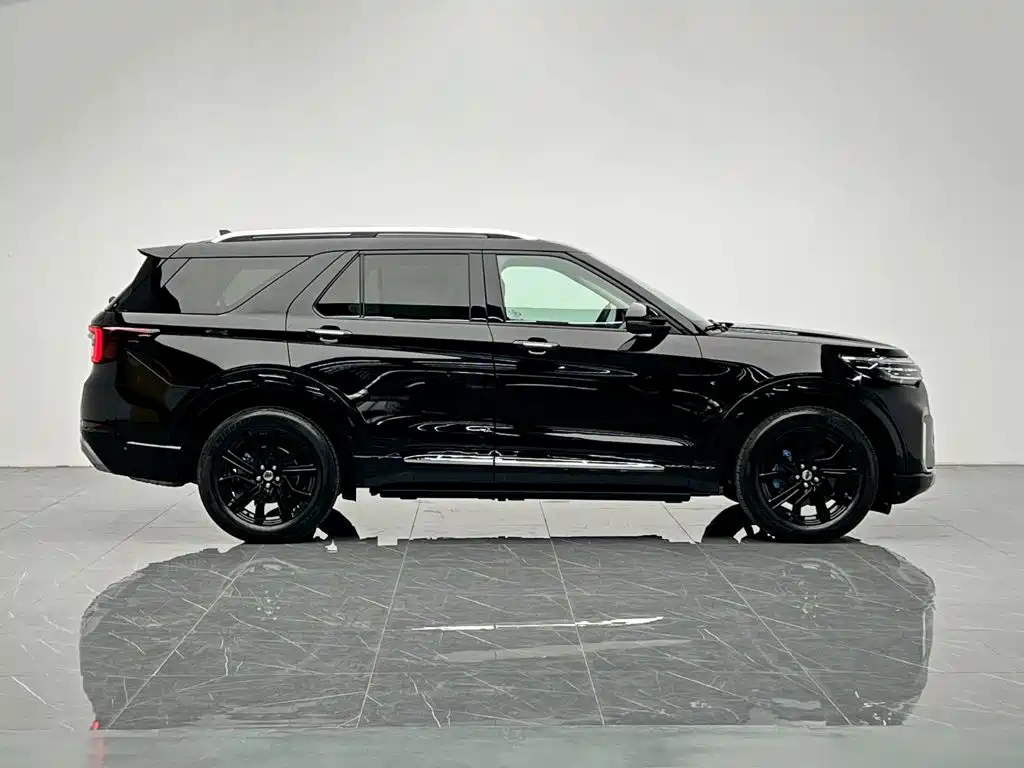 Ford Explorer — миниатюра 7