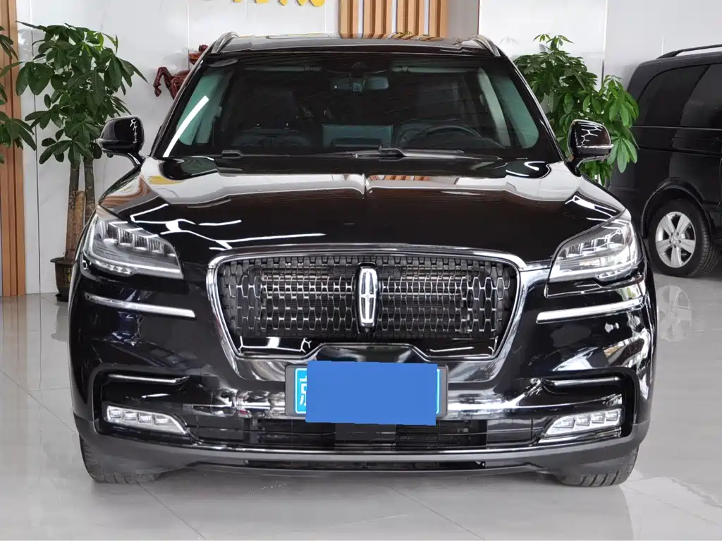 Lincoln Aviator — миниатюра 2