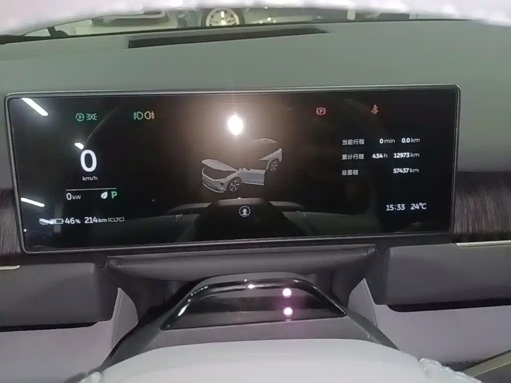 NIO ES8 — миниатюра 12