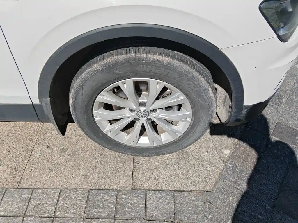Volkswagen Tiguan L — миниатюра 25